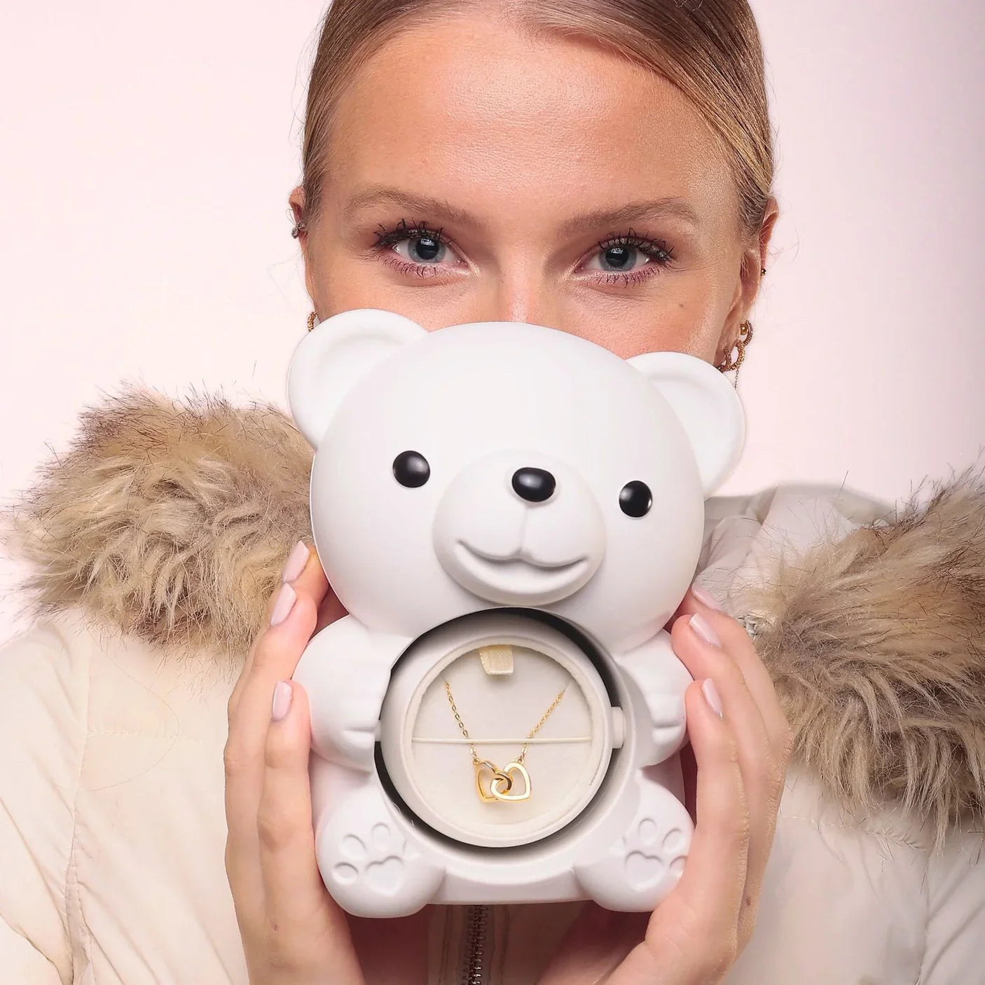 Ours en Rose Éternelle & Collier Personnalisé